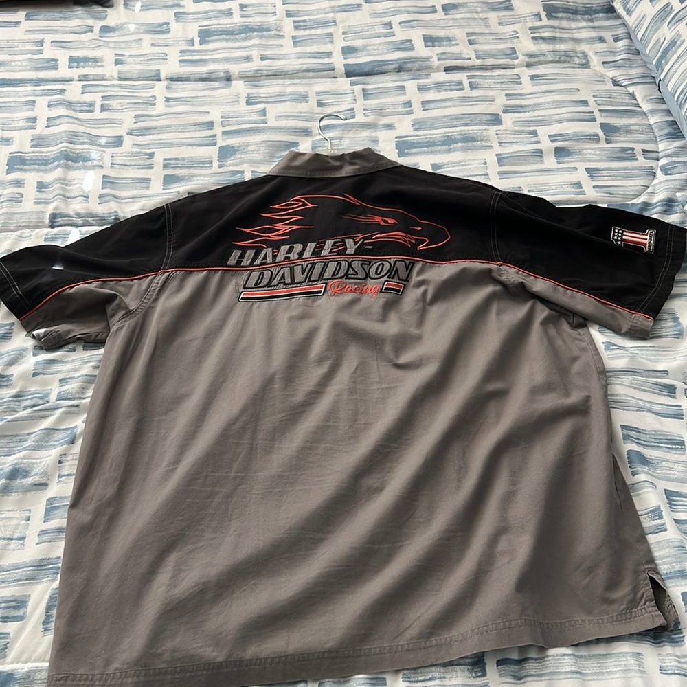 4 Harley Davidson button up shirts! - Picture 9 of 11